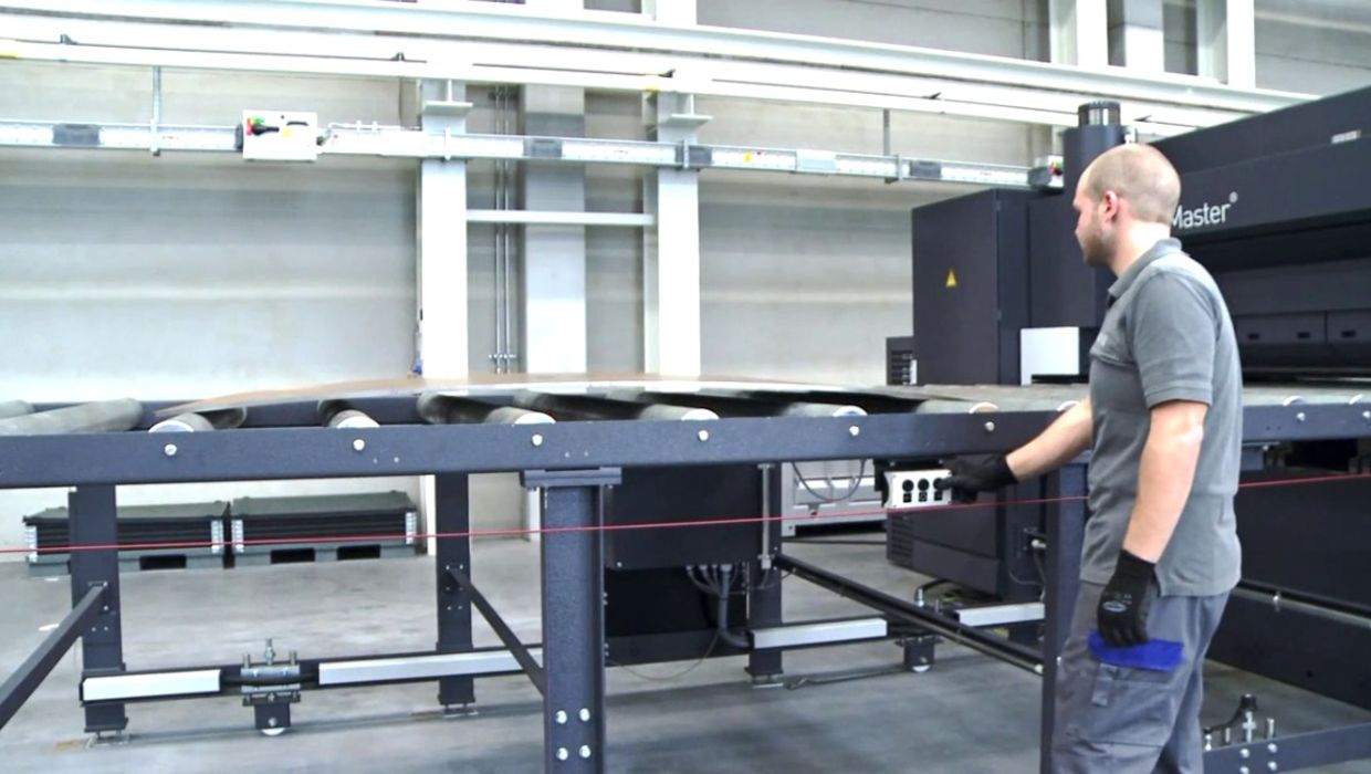 大型液压矫平机